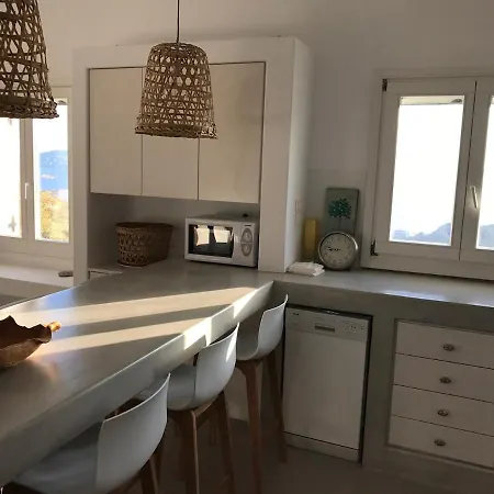 Modern And Cosy Unique View Villa Tourlos