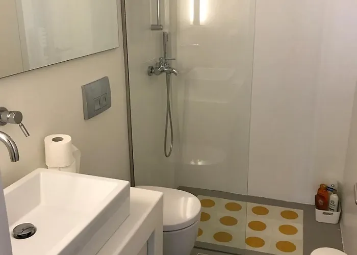 Modern And Cosy Unique View Tourlos