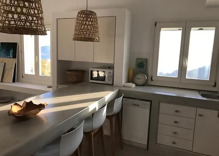 Modern And Cosy Unique View Villa Tourlos